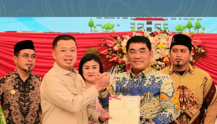 Serahkan Sertipikat di Sulut, Menteri Nusron Komitmen pada Era Presiden Prabowo PR di Bidang Pertanahan Harus Selesai