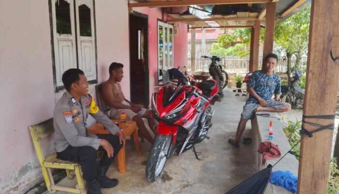 Sambut Ramadhan, Bhabinkamtibmas Polsek Totikum Imbau Remaja Hindari Knalpot Brong