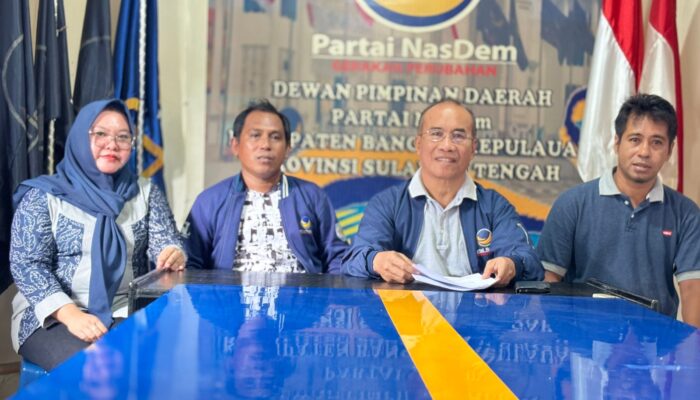 Sri Yeni Geser Posisi Rusdin Sinaling pada Unsur Pimpinan di DPRD Bangkep