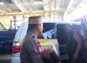 Respon Cepat, Personel Polres Bangkep Evakuasi Bayi Penderita Hidrosefalus ke RSUD Luwuk