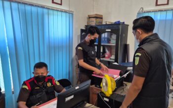Kejaksaan Negeri Balut Geledah Dinas Dikbud Bangkep dan PKBM Windu