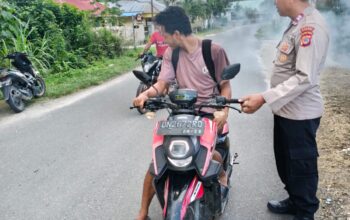 Jaga Kondusifitas Lalu Lintas, Polsek Totikum Gelar Strong Point dan Patroli Dialogis di Sambiut