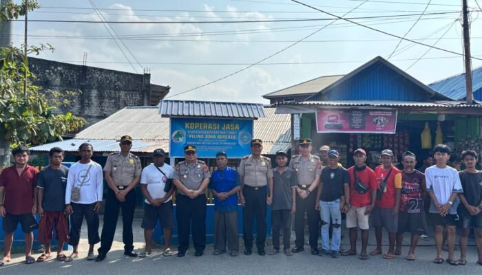 “Polisi Bersama Masyarakat”, Kapolres Bangkep Serap Aspirasi Buruh Pelabuhan Salakan